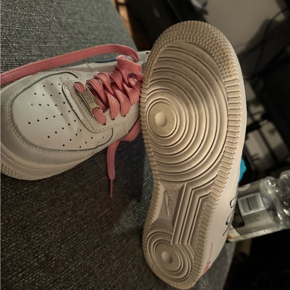 Custom White Nike  Sneakers with Pink and Blue Laces. Harry Styles - Picture 4 of 4